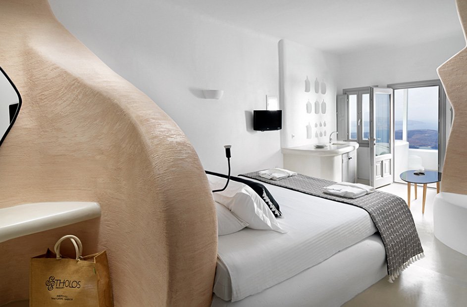 Suite with Private Outdoor Jacuzzi and Caldera View Suite with Private Outdoor Jacuzzi and Caldera View